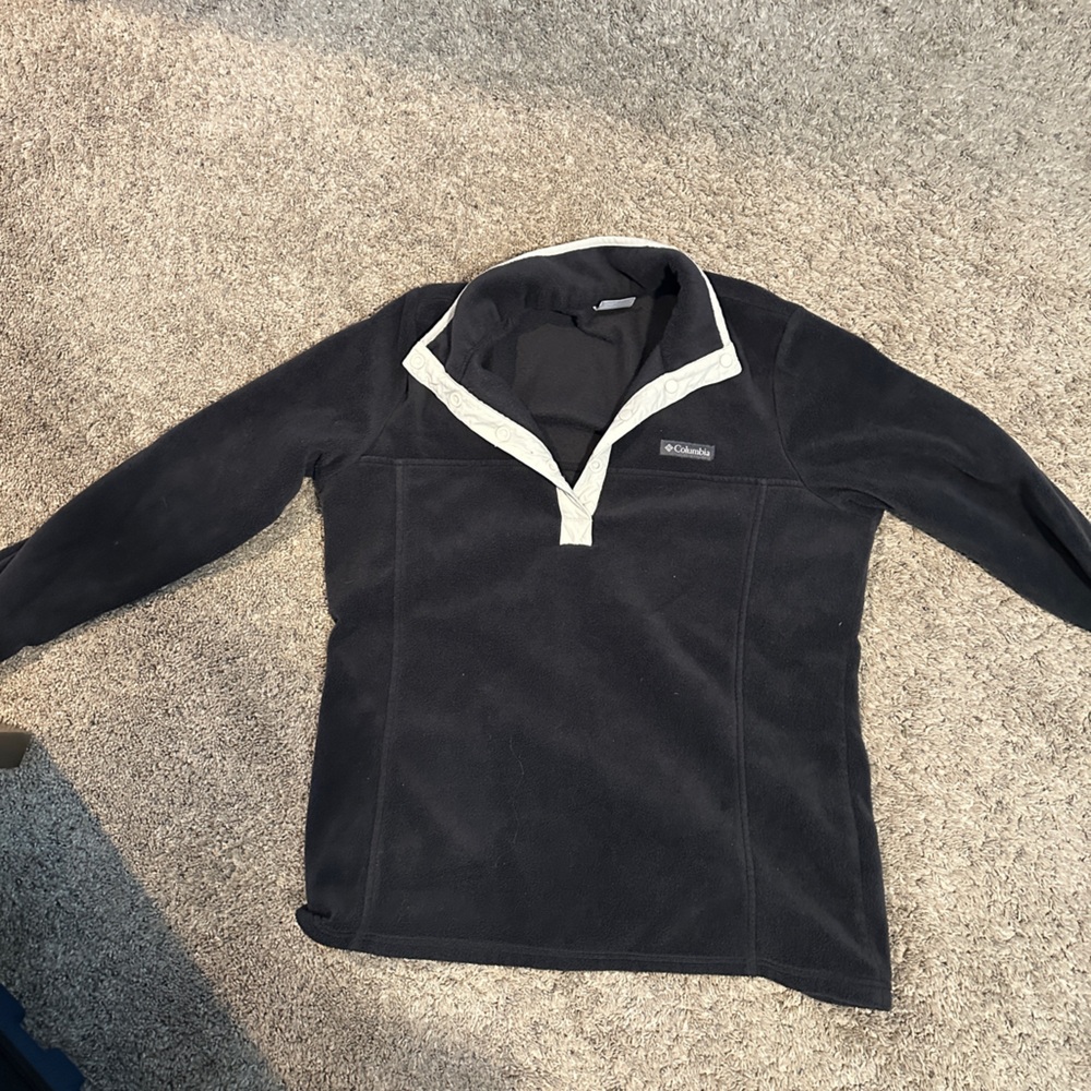 Columbia Black Fleece Pullover with White Accents